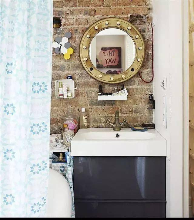 空间|环球家居?同样是蜗居，看看法国妹子是怎么布置浪漫小屋的