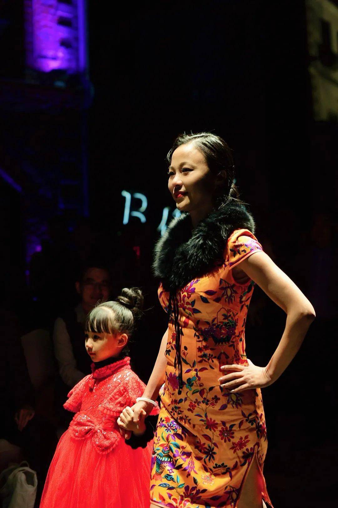 外滩|三江前浪推后浪！时尚浪潮在1844年开埠的老外滩，蜿蜒流转…