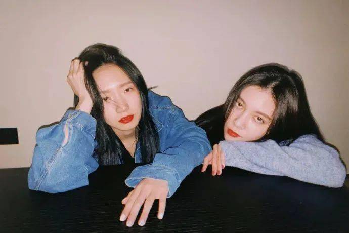 宋妍霏|孟美岐宋妍霏不费吹灰之力的港风妆，看着简单却这么高级？