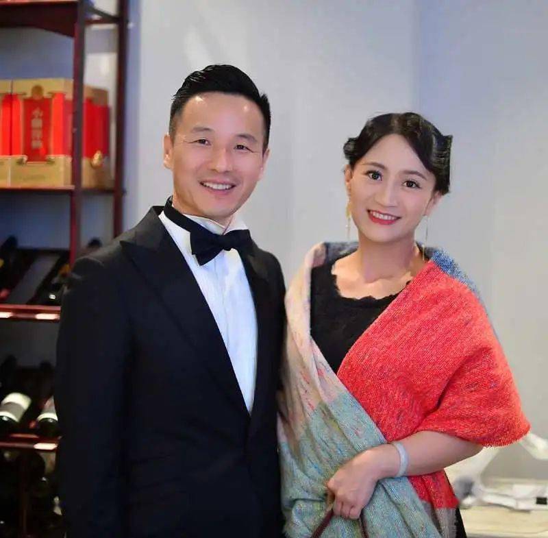 外滩|三江前浪推后浪！时尚浪潮在1844年开埠的老外滩，蜿蜒流转…