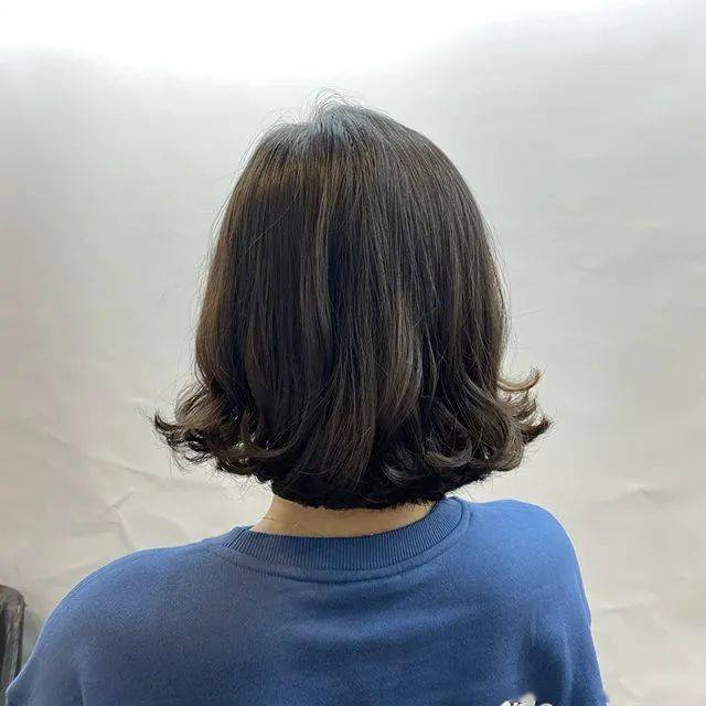 瑞小美|答应我，下次剪头发带着BLACKPINK的新专辑去好吗？