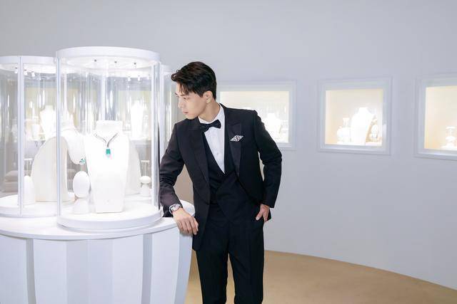 风格|特别策划 | 自然奇境风格闪耀 卡地亚全新「SUR」NATUREL高级珠宝展晚宴