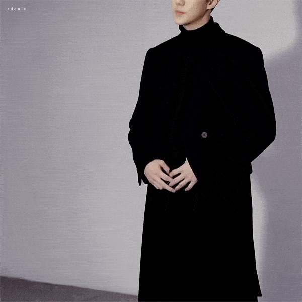 所以无论哪种发型或是发色,对于世勋来说都能完美驾驭.