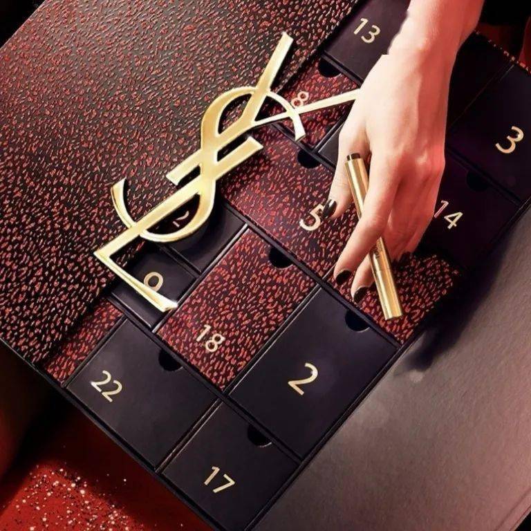 彩妆|2020圣诞彩妆,这些最值得买!