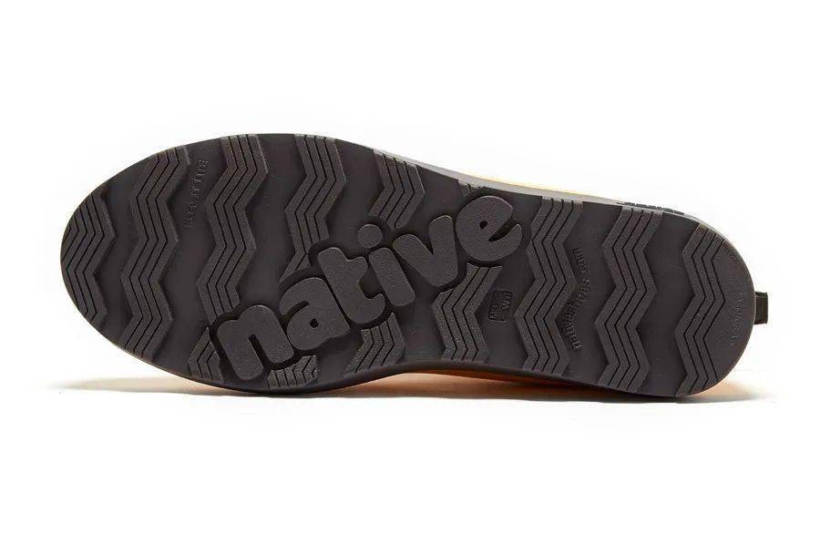 鞋子|好物推荐 | 来自加拿大的马丁靴，轻便保暖，不怕水，大人小孩一起穿！