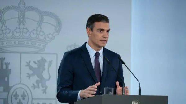 防控|紧急扩散！ 突现高风险，多地紧急提醒：最好别去！单日逼近10万！卫生官员哭了，特朗普却在抱怨！多国指数级激增，竟有全境“沦陷”！