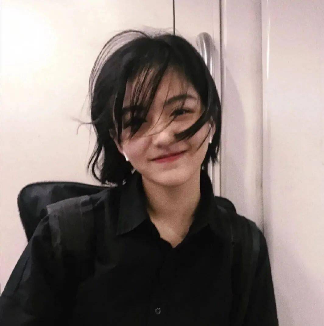 优质头像男真人 bc278d0f1b7a49bb900c6f40f24c0c25.jpeg