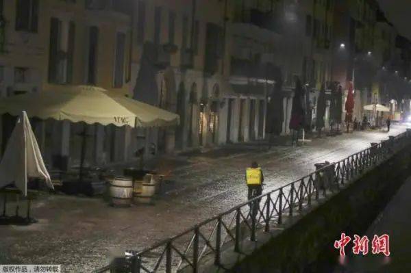 防控|紧急扩散！ 突现高风险，多地紧急提醒：最好别去！单日逼近10万！卫生官员哭了，特朗普却在抱怨！多国指数级激增，竟有全境“沦陷”！