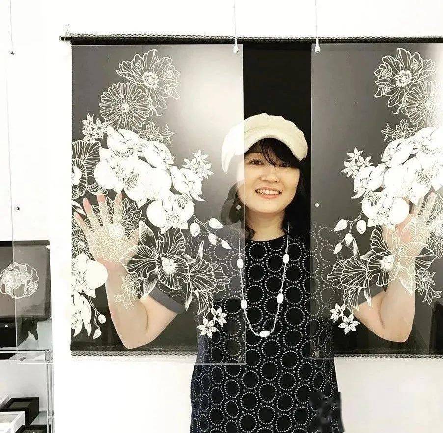 日本妈妈刻的逆天剪纸,网友:这简直是神!