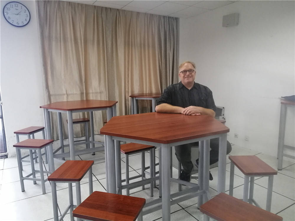 大卫|一个美国外教眼中的中国学生衣食住行之变