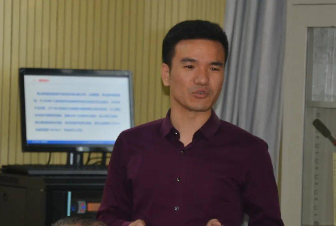 黄山新晨医院召开退休职工重阳节座谈会