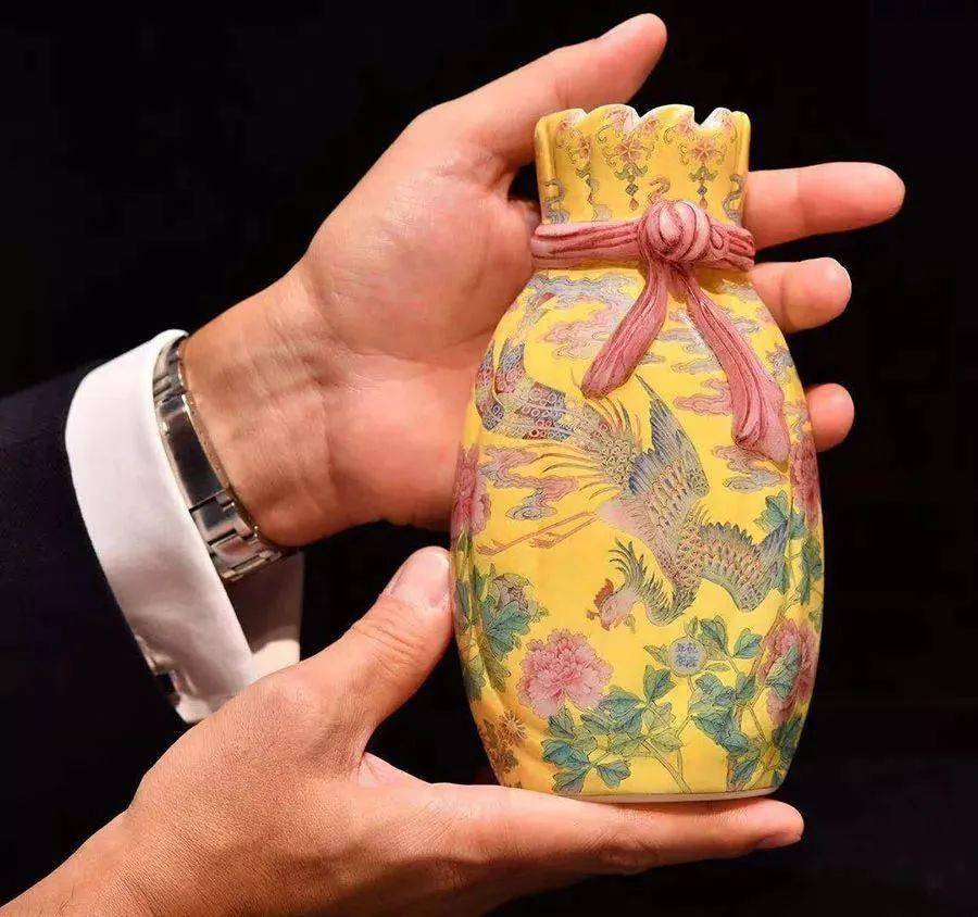 乾隆琉璃器，五大名器之首，中国古代琉璃美学巅峰！_搜狐网