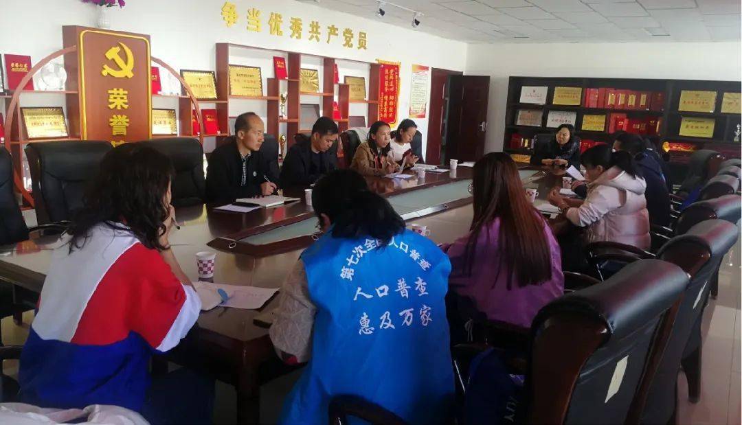 打响人口普查_钢铁侠打响指图片(3)