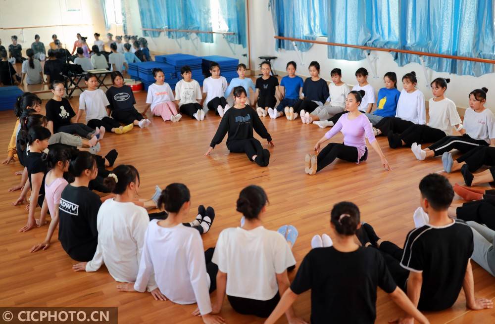 玉林|广西玉林：“拼姑娘”求学记