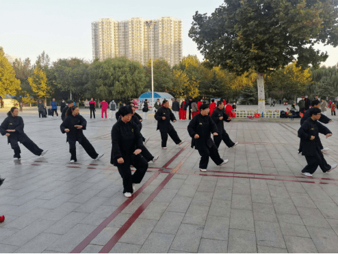 代表队(王庄子社区代表队(张寒晖文化广场代表队(明月豪苑社区代表