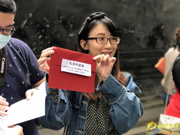 online|青春online行两岸进行时 走进成都武侯祠感受三国韵味