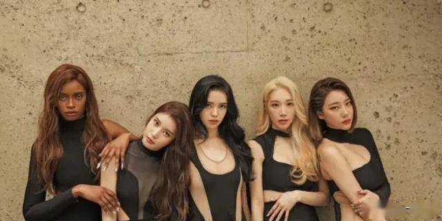 blackswan成员个人介绍,blackpink成员个人介绍 7月份出道的#韩国女团#blackswan(黑天鹅), 可以说是个很特殊的新女团