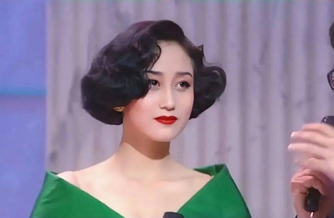 短发|倪妮的新发型太美了！技术分析：什么样的人适合港风短发？