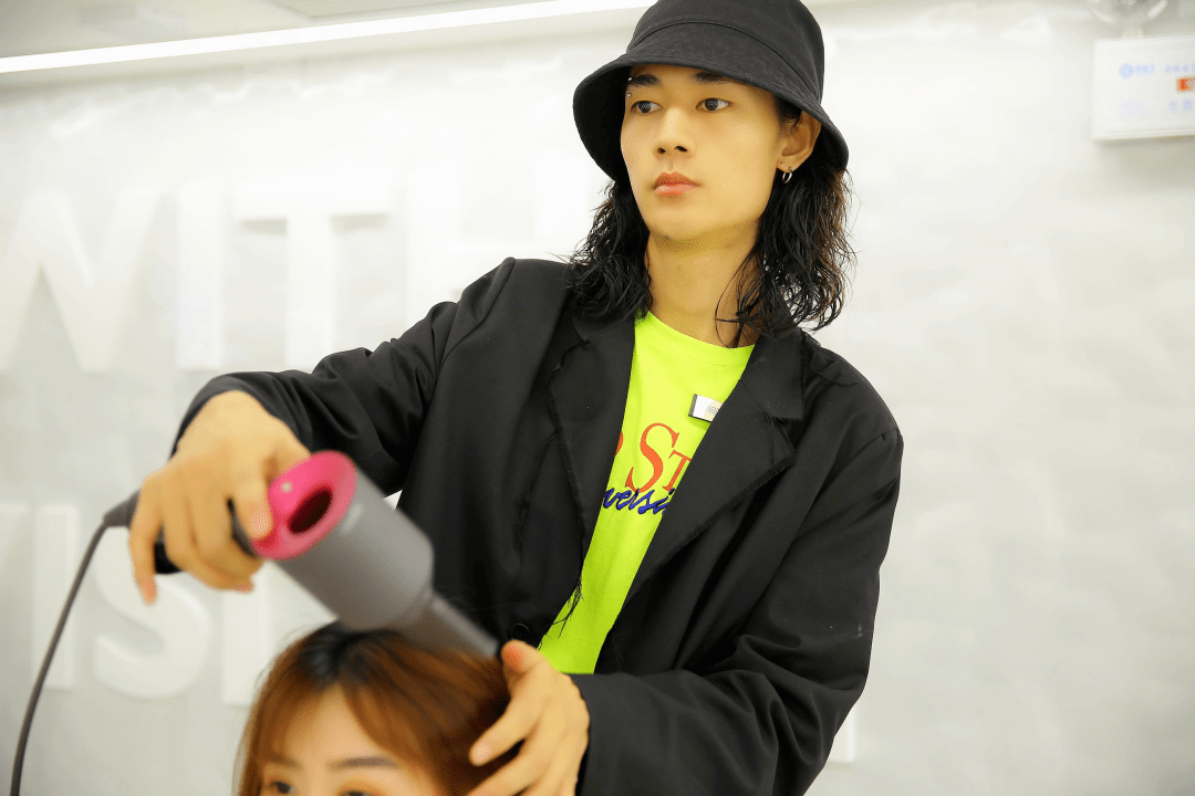 美发|姐妹们！「TOP级美发大师」梵创造型，11.11特惠来袭！