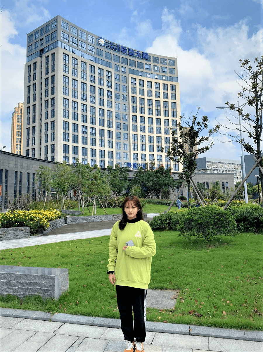 或迷茫满怀憧憬的踏入南大门宁职院南大门1让我们一起康康叭并用相机