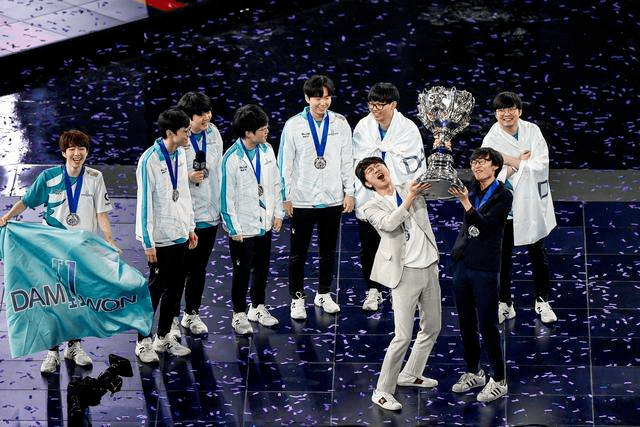 中国队|王朝易主！SN遗憾告负，千亿电竞市场背后，站着这位资本大佬