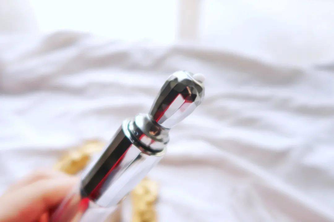 鱼尾纹|黑眼圈、肿眼泡、鱼尾纹，眼睛到底有多暴露年龄？