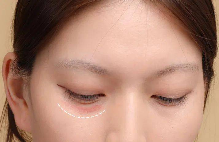 实测|真人实测 | 这些网红化妆技巧，害我差点毁容了……