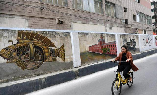 工业|墙体绘画师陈艺在曾经的老工业基地上绘出历史风采