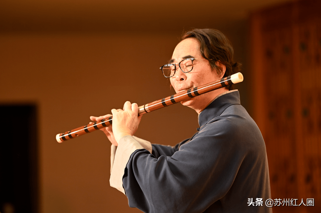 昆剧离不开伴奏,笛子与昆曲的"水磨腔"珠联璧合,从一定程度上讲,笛子