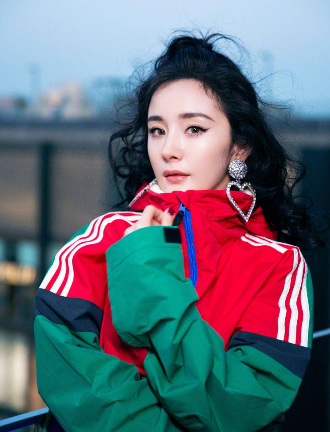 羊毛|撩个头发都风情万种？杨幂真是好港一女的！