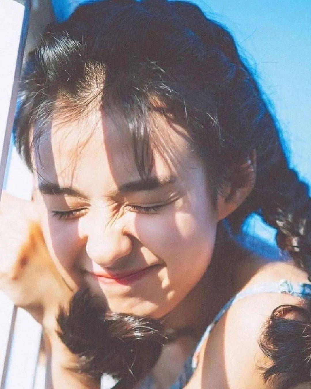 网罗艺术 | 治愈系女孩,满屏笑容