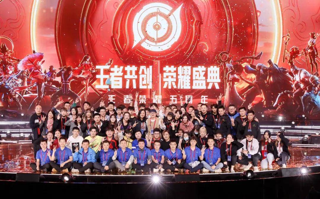 华为|看洲明抖音直播，送华为P40手机︱解密王者荣耀五周年庆典沉浸式舞台！