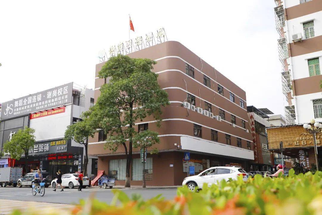 "穿衣戴帽"提品质,谢岗镇中心焕然一新!