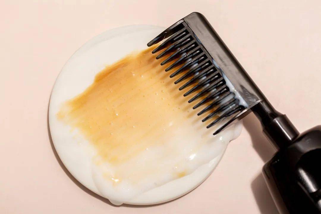 调配|梳个头，就能get新发色！无需搅拌，单手可染，30分钟轻松上色！