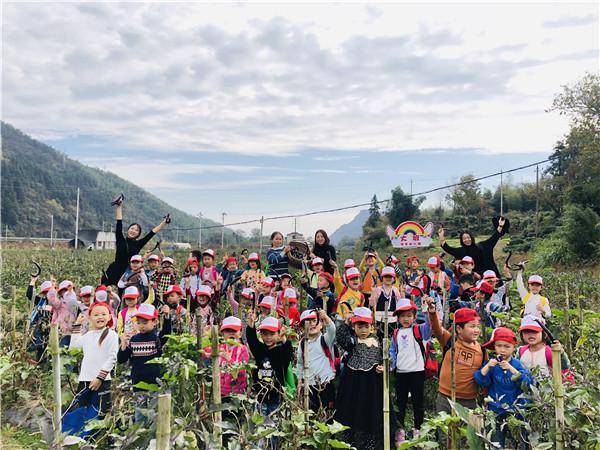 黟县|黟县渔亭幼儿园：走进蔬菜园 尽享丰收乐