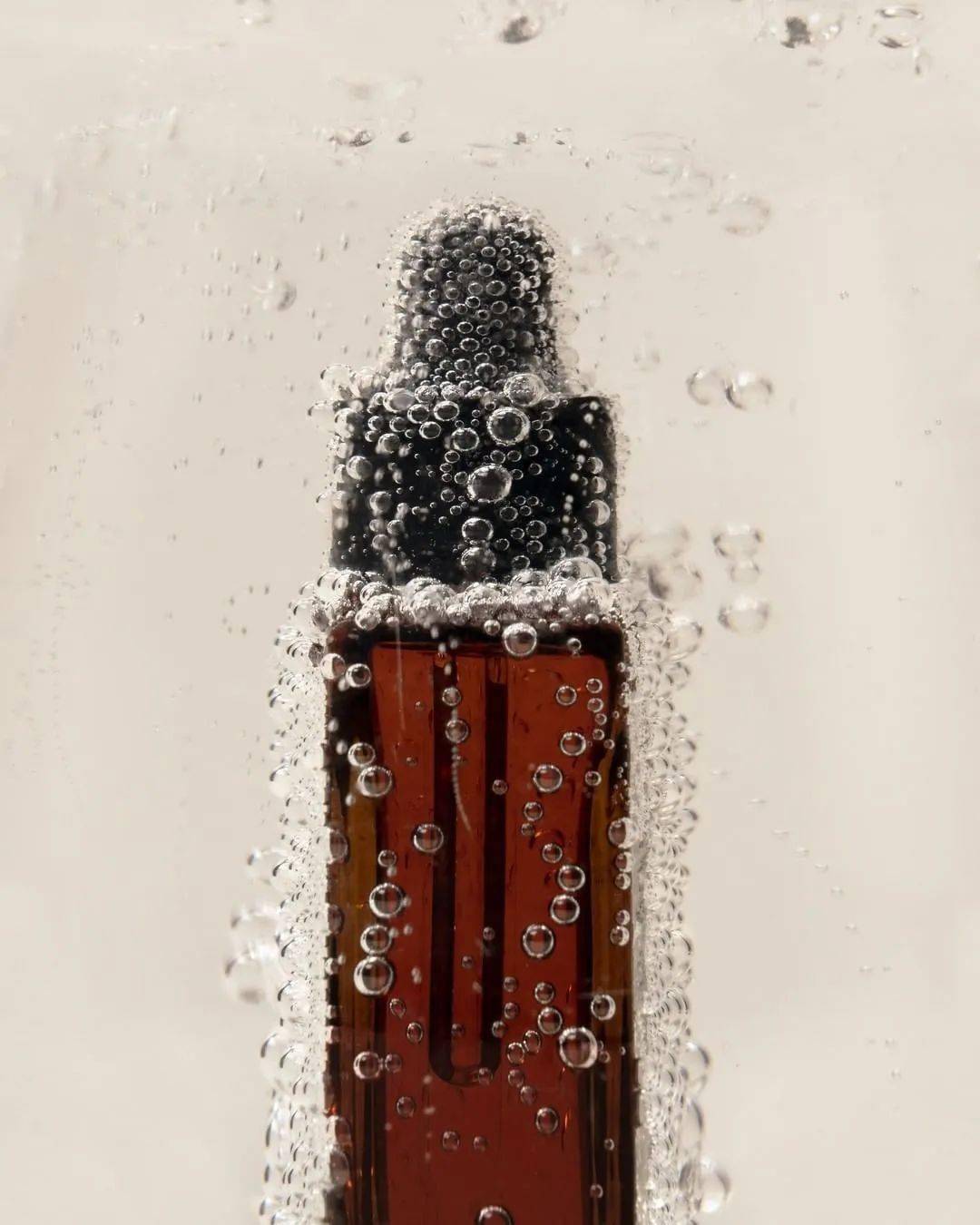 产品|把海洋装进瓶子里？每款产品都有一首诗？你应该知道的五款小众美容品牌