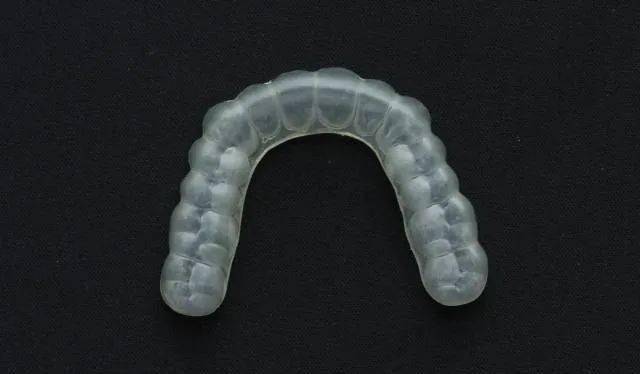 盘点磨牙垫用于治疗磨牙症的各种口内咬合板