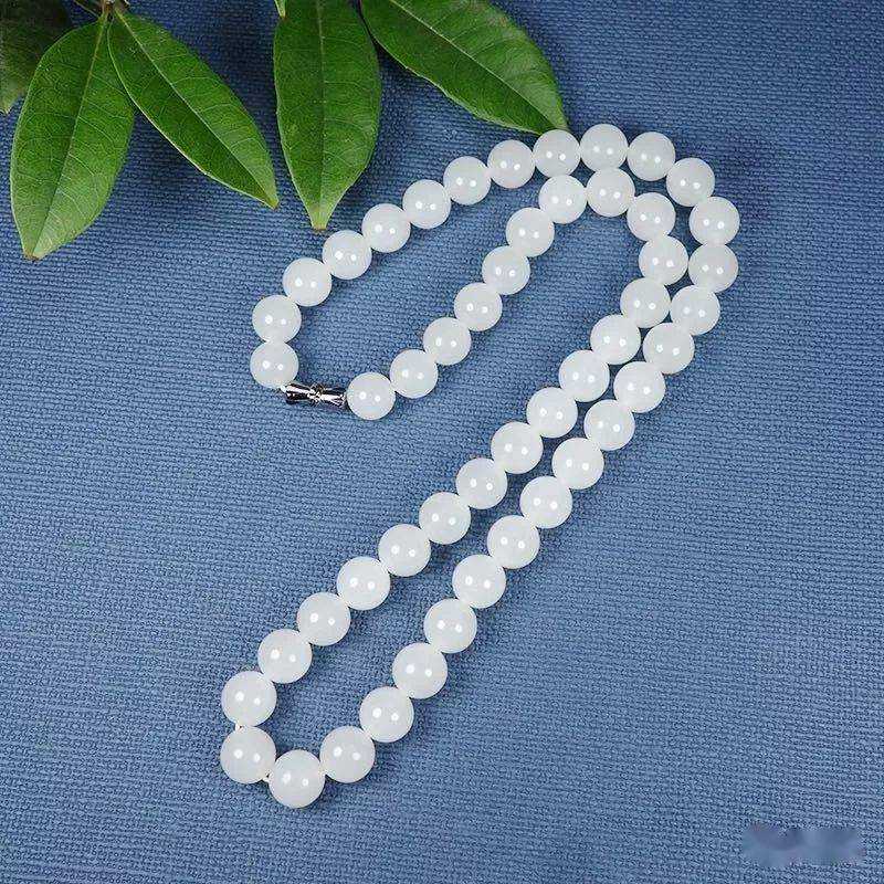 女人|聪明的女人 选择玉石来点缀自己