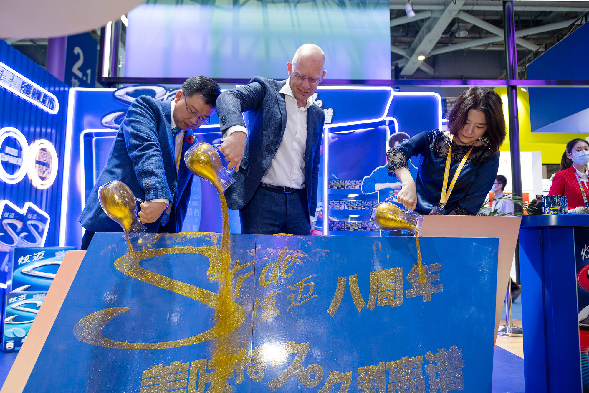 巧克力|进博会现黑口香糖，亿滋大中华区总裁：关注疫情下零食新趋势