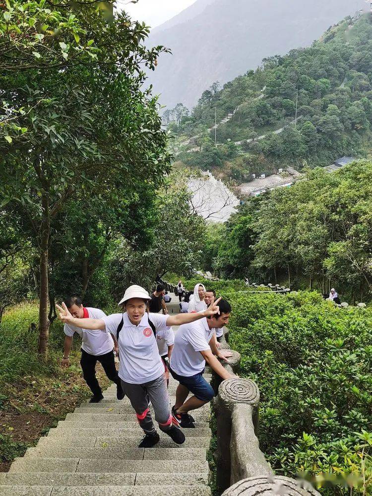 深圳市邓氏宗亲联谊会梧桐山登山记录