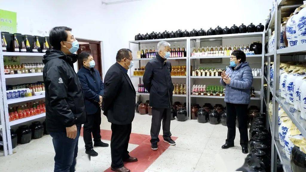 杜崇敏先后实地考察调研了我校食品与生物工程学院实