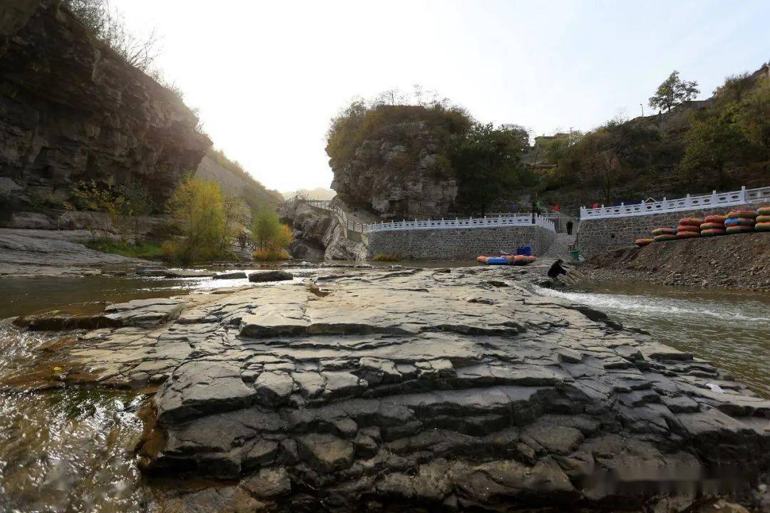 平定又发现一好去处,董寨龙潭峡谷