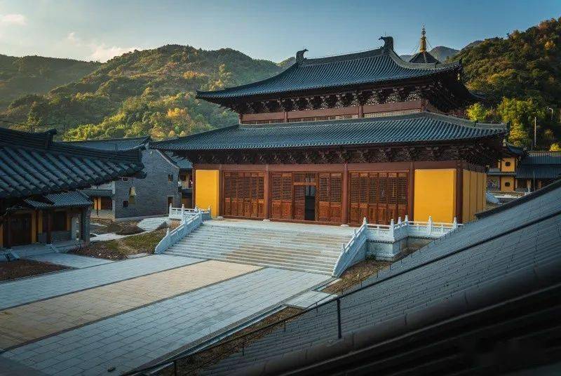 建设中的雪窦山资福禅寺