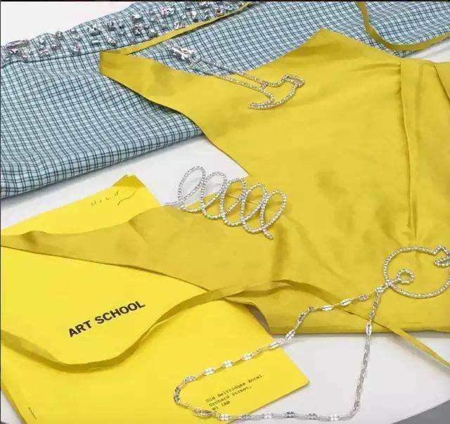 Art|来自“跨性别者”独特的穿衣方式，“我们不在乎时尚界想要什么，只想要做自己。