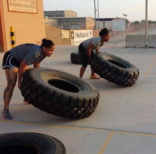 健身|美国大兵变态的肌肉训练，看完大写的服......