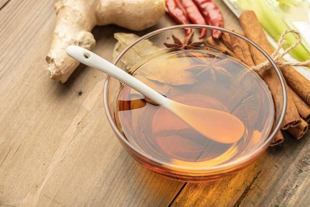 做哪些菜可以放黄酒 1ab80273cff5414b88f814619014be06.jpeg