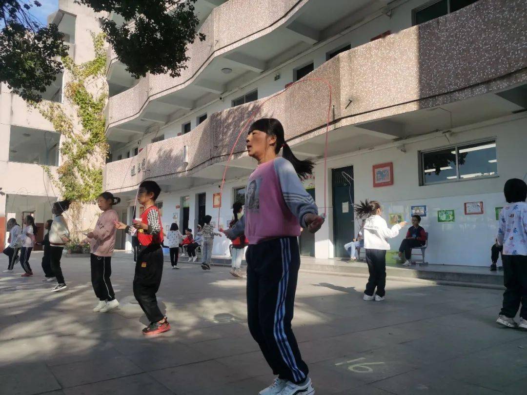 运动柯城阳光校园航埠小学阳光跃动点燃航小