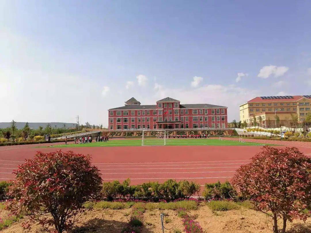 烟台栖霞小学排名_栖霞召开疫情防控摸排工作调度会议