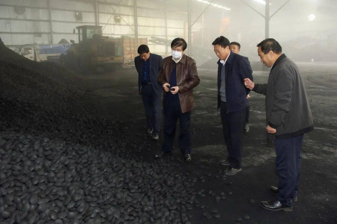 内丘县副县级干部,县政府党组成员葛建敏,县市场监管局党组书记邢文彦