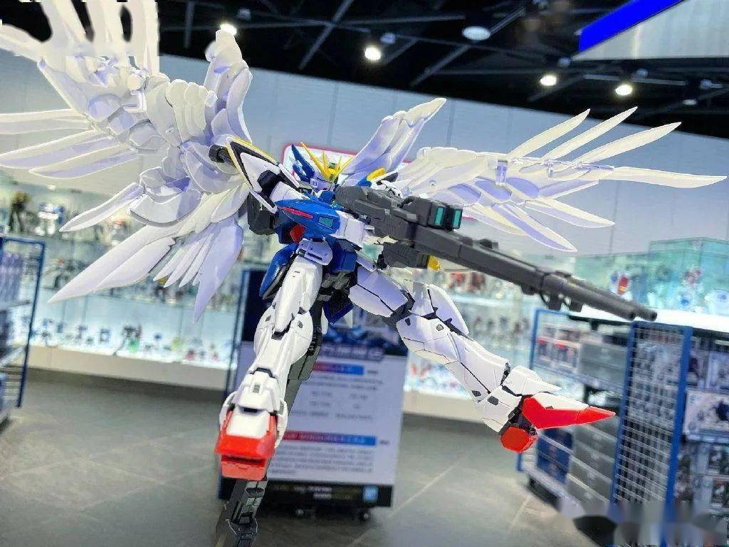 【万代11月28日发售 mg 飞翼零式高达ew ver.ka 上海新展示】